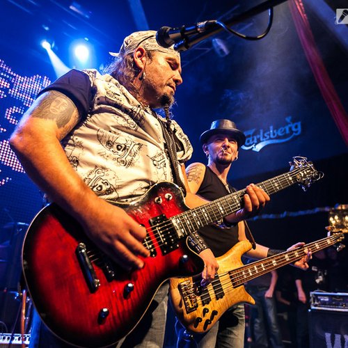 2-cargo-christmas-rock-silver-church-29