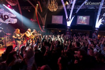 2-cargo-christmas-rock-silver-church-32