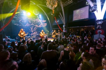 2-cargo-christmas-rock-silver-church-33