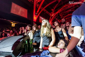 2-cargo-christmas-rock-silver-church-37