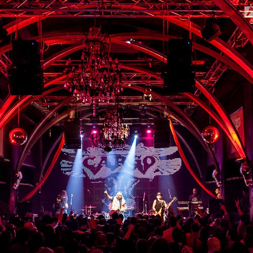 2-cargo-christmas-rock-silver-church-4