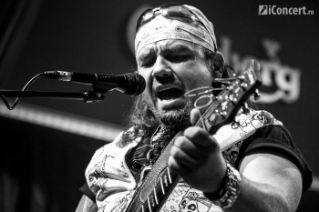 2-cargo-christmas-rock-silver-church-6