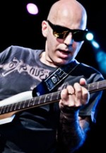 Joe Satriani va concerta la Bucureşti în mai 2013