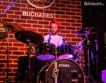 slash-warm-up-party-hard-rock-cafe-15