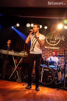 slash-warm-up-party-hard-rock-cafe-26