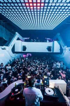 finnebassen-studio-martin-bucuresti-06