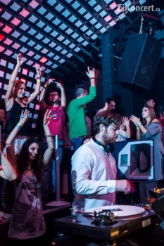 finnebassen-studio-martin-bucuresti-14