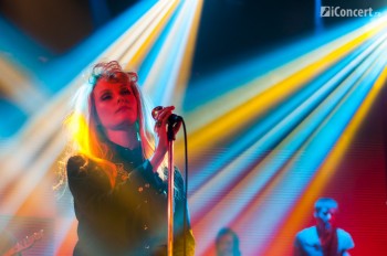 1-the-asteroids-galaxy-tour-fratelli-bucuresti-08