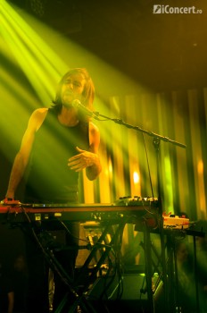 1-the-asteroids-galaxy-tour-fratelli-bucuresti-12