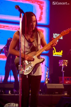 1-the-asteroids-galaxy-tour-fratelli-bucuresti-28