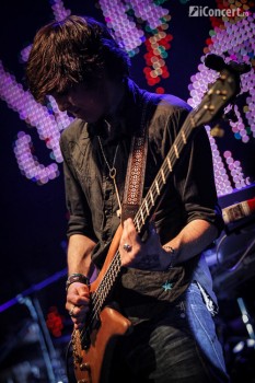 2-madame-hooligan-the-silver-church-07