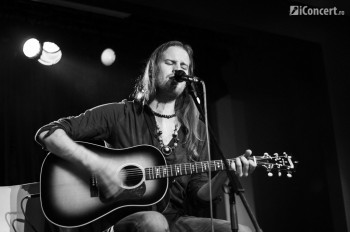 eric-martin-hard-rock-cafe-bucharest-01