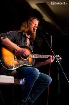 eric-martin-hard-rock-cafe-bucharest-02