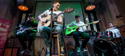 POZE: The Mono Jacks la GuerriLIVE Acoustic Session