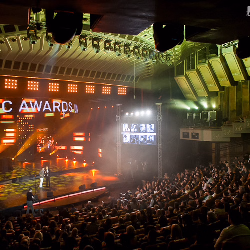 gala-on-air-music-awards-2013-13