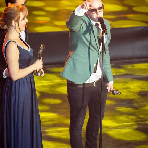 gala-on-air-music-awards-2013-24