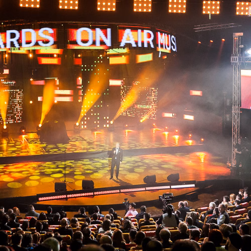 gala-on-air-music-awards-2013-43