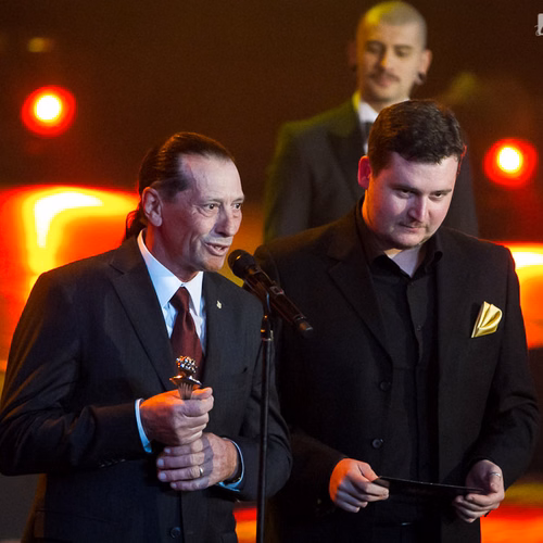 gala-on-air-music-awards-2013-55
