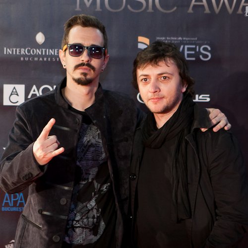 on-air-music-awards-2013-red-carpet-11