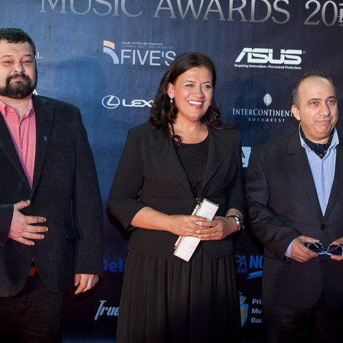 on-air-music-awards-2013-red-carpet-14