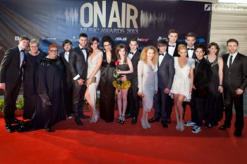 on-air-music-awards-2013-red-carpet-15