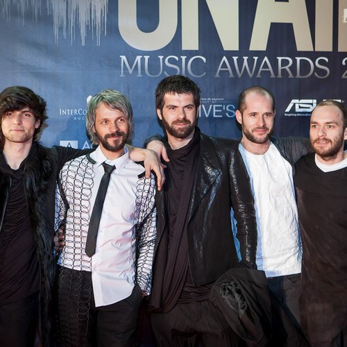 on-air-music-awards-2013-red-carpet-18