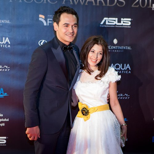 on-air-music-awards-2013-red-carpet-22