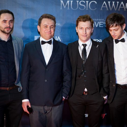 on-air-music-awards-2013-red-carpet-24