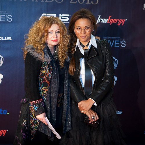 on-air-music-awards-2013-red-carpet-25