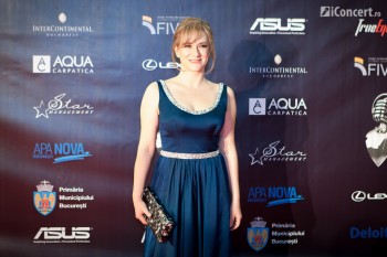 on-air-music-awards-2013-red-carpet-34