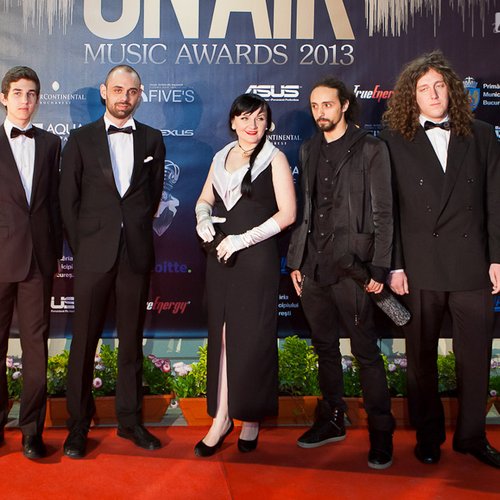 on-air-music-awards-2013-red-carpet-36