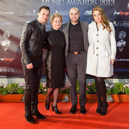 on-air-music-awards-2013-red-carpet-41