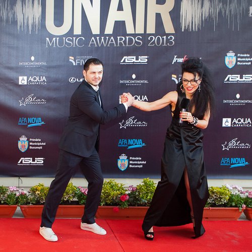 on-air-music-awards-2013-red-carpet-46