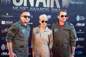 on-air-music-awards-2013-red-carpet-47