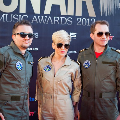 on-air-music-awards-2013-red-carpet-47
