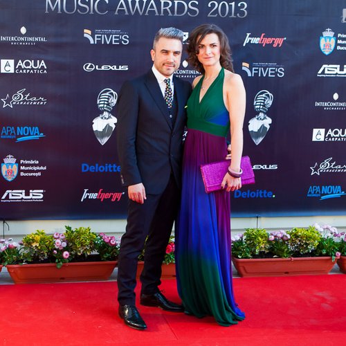 on-air-music-awards-2013-red-carpet-49