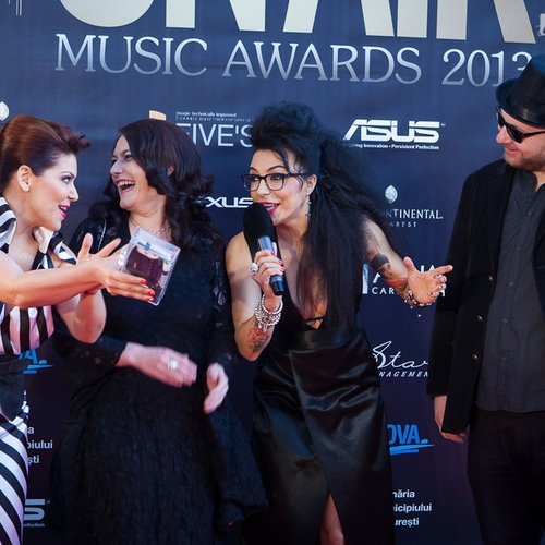 on-air-music-awards-2013-red-carpet-52