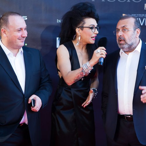 on-air-music-awards-2013-red-carpet-53