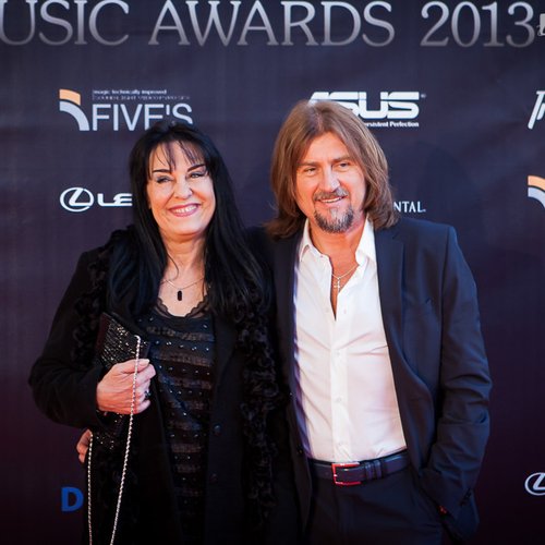 on-air-music-awards-2013-red-carpet-57