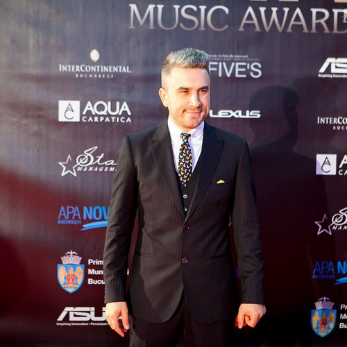 on-air-music-awards-2013-red-carpet-59