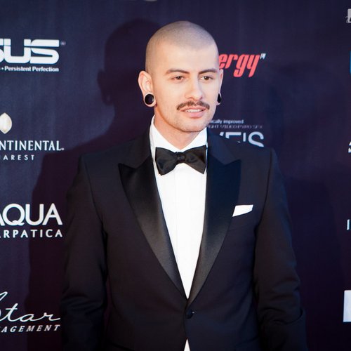 on-air-music-awards-2013-red-carpet-64