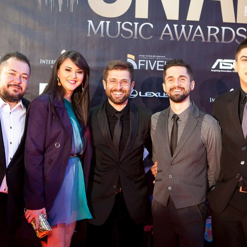 on-air-music-awards-2013-red-carpet-74