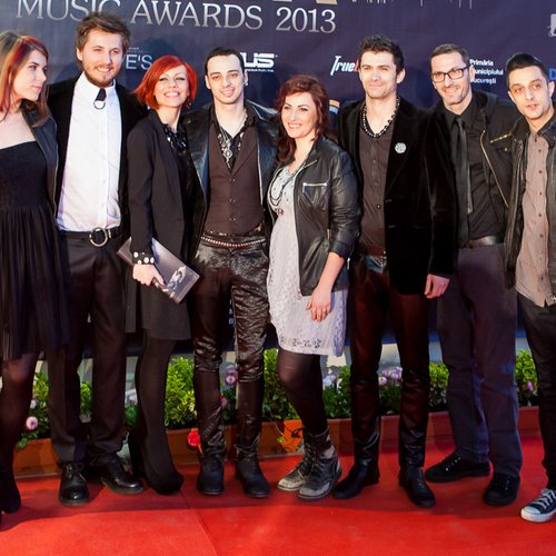 on-air-music-awards-2013-red-carpet-75