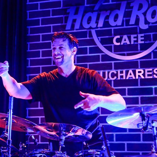 paul-gilbert-hard-rock-cafe-bucharest-04