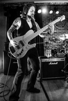 paul-gilbert-hard-rock-cafe-bucharest-19