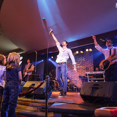 vama-hard-rock-cafe-bucharest-4-aprilie-2013-15
