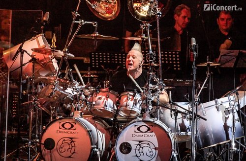 Mike Terrana pe scena Sălii Palatului din Bucureşti - Foto: Paul Voicu / iConcert.ro
