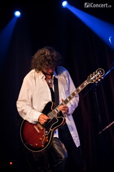 sarmalele-reci-hard-rock-cafe-bucuresti-20-ani-32