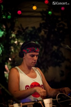 1-backyard-weekend-2013-03