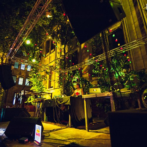 1-backyard-weekend-2013-05